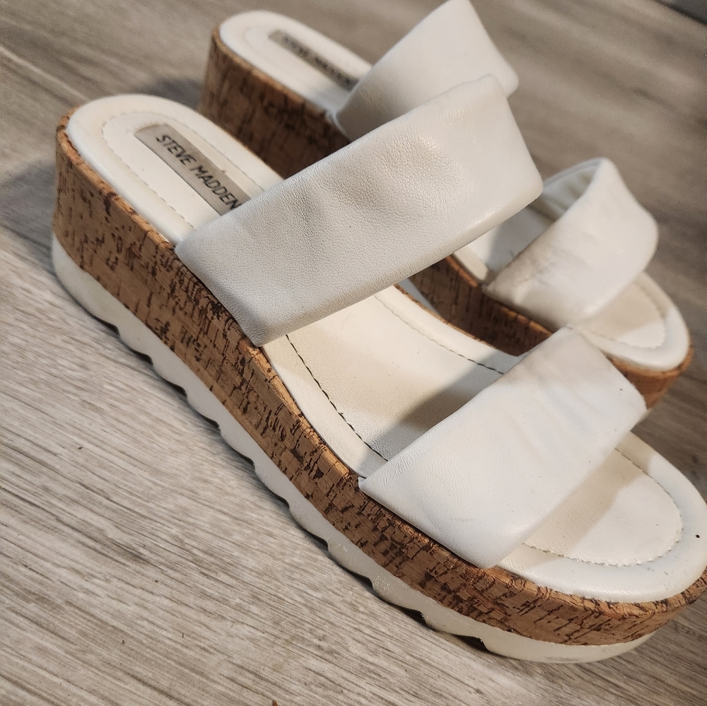 STEVE MADDEN PLATFORM SANDALS